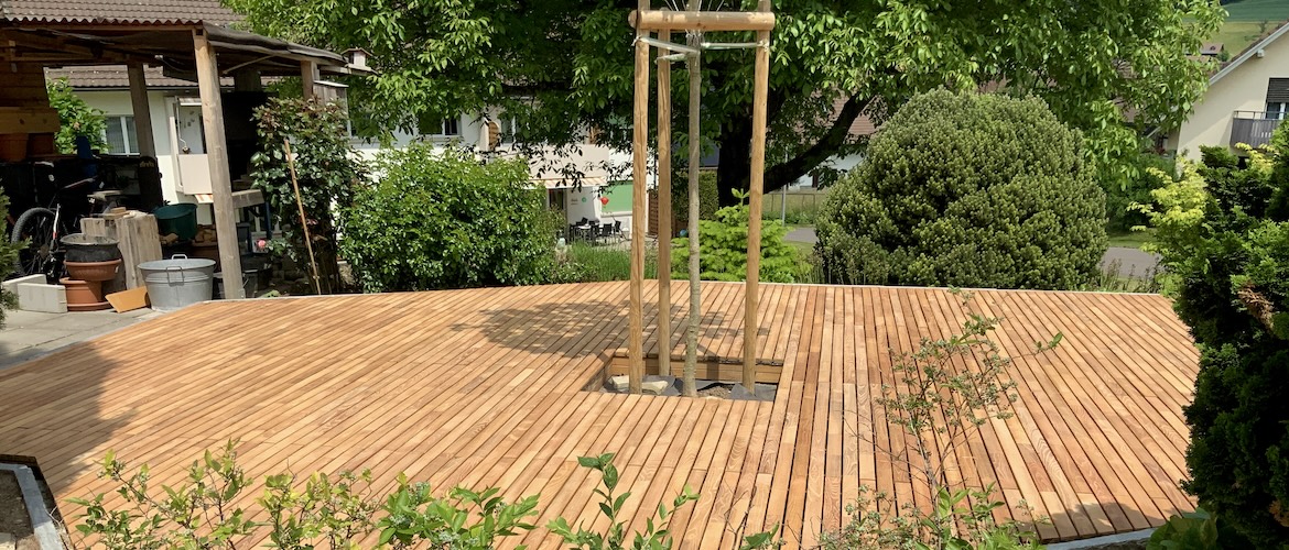 Vieleck Sonnenterrasse aus Robinie 2